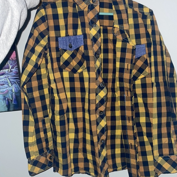 Plaid button up - Picture 4 of 4
